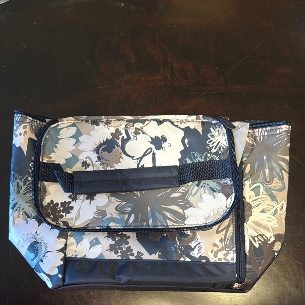 Thirty-One Blue and Cream Baby Bag